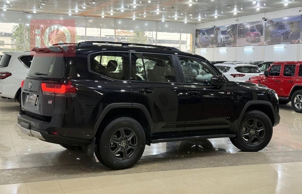 تۆیۆتا لاند کروزەر